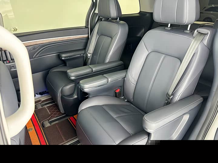 Фото 9 - GAC Trumpchi M8