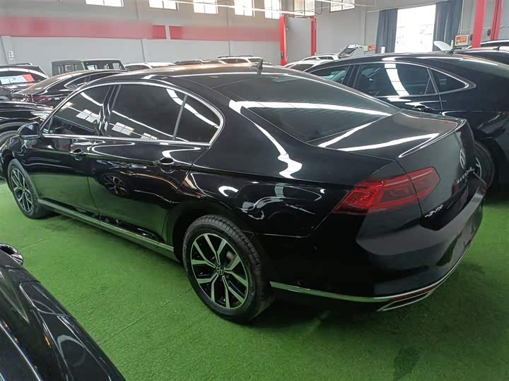 Фото 5 - Volkswagen Magotan