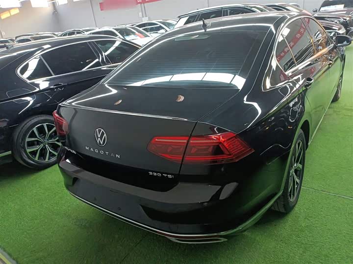 Фото 6 - Volkswagen Magotan