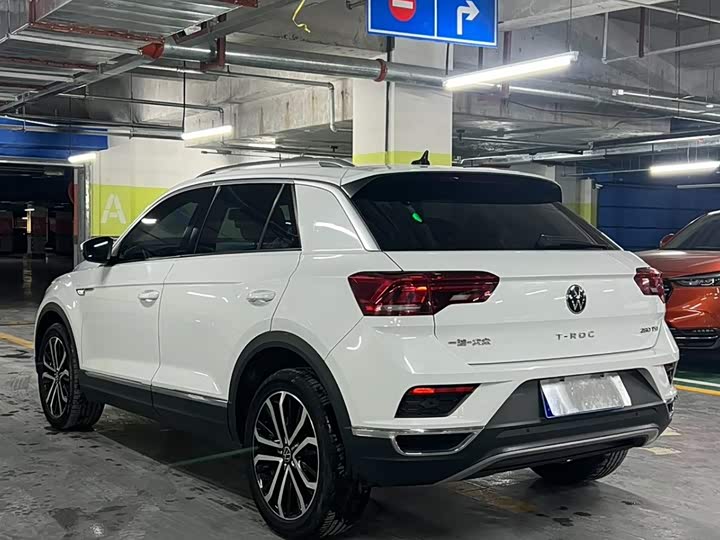 Фото 3 - Volkswagen T-Roc