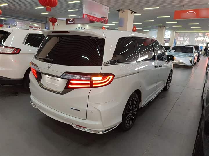 Фото 7 - Honda Odyssey