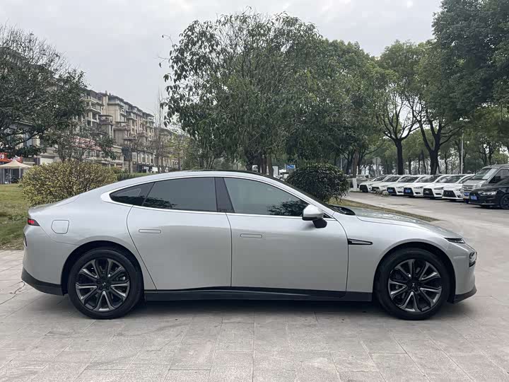 Фото 8 - XPeng P7