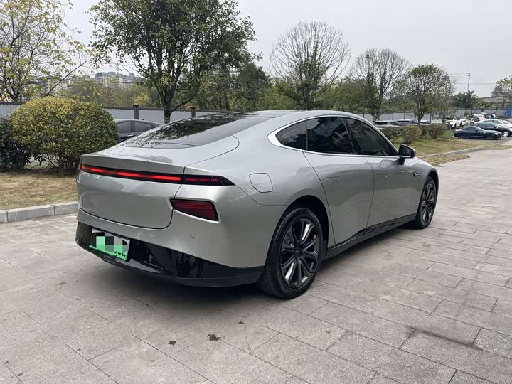 Фото 9 - XPeng P7