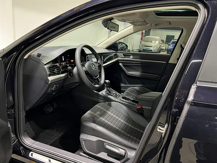 Фото 8 - Volkswagen Lavida