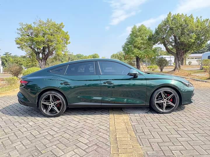 Фото 6 - MG Motor 7