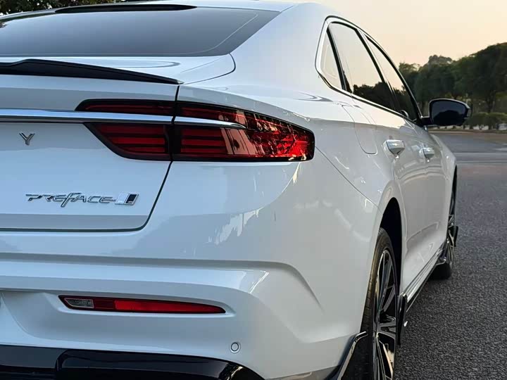 Photo 9 - Geely Preface