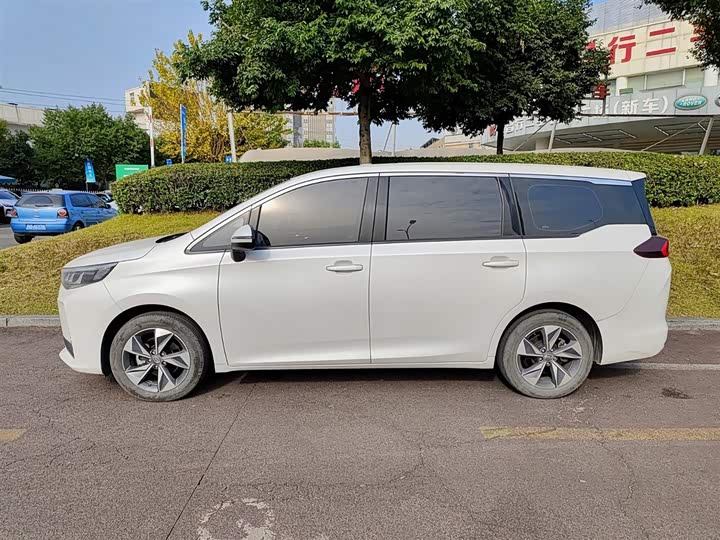Фото 3 - GAC Trumpchi M6