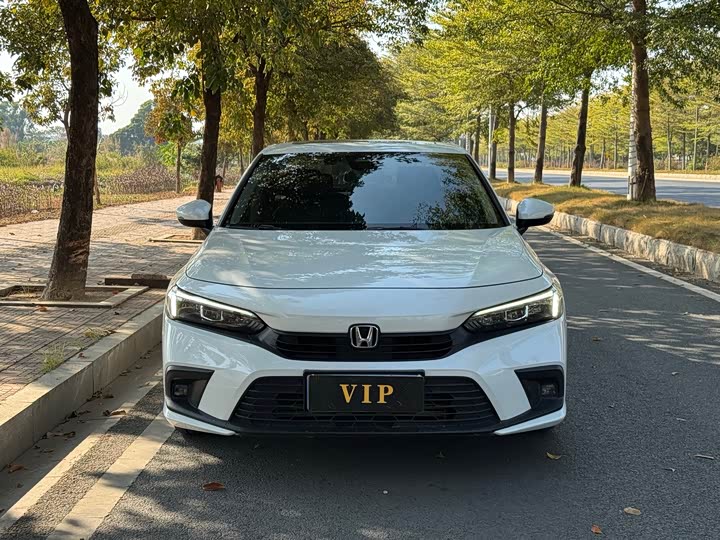 Фото 2 - Honda Civic