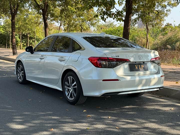 Фото 3 - Honda Civic