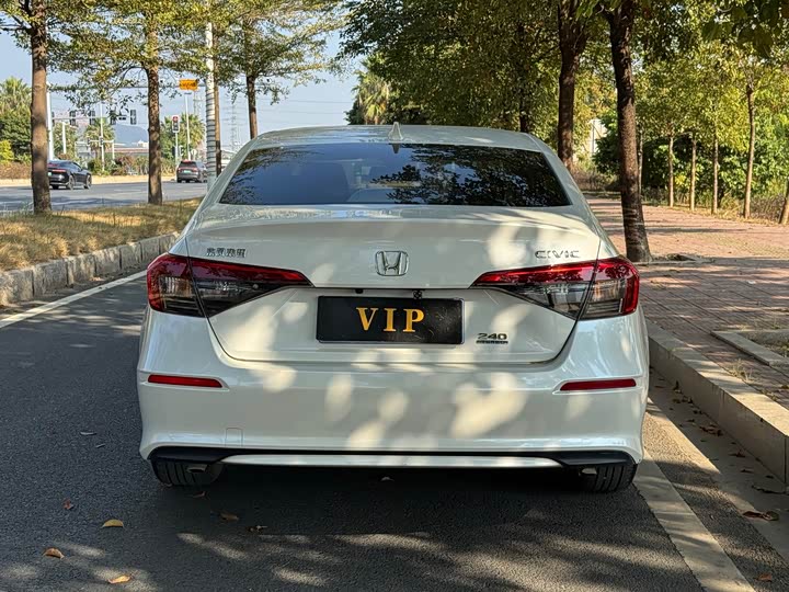 Фото 4 - Honda Civic