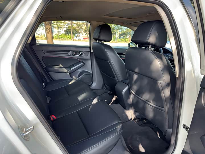 Фото 9 - Honda Civic