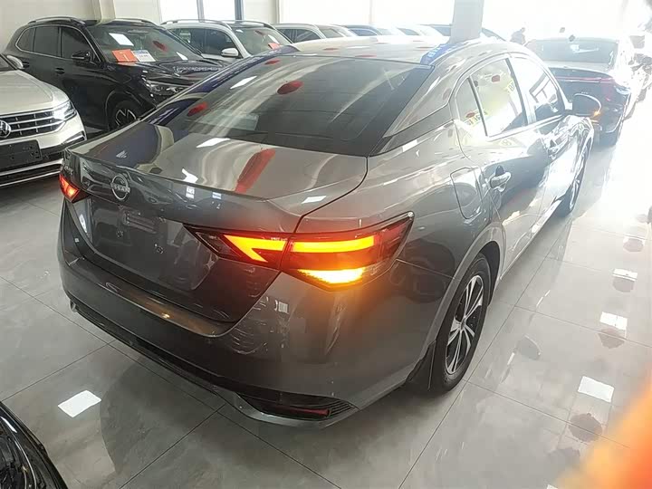 Фото 7 - Nissan Sylphy