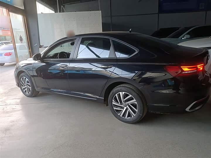 Фото 5 - Volkswagen Lavida