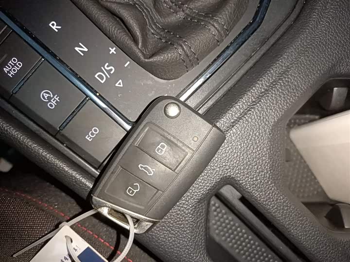 Фото 9 - Volkswagen Lavida