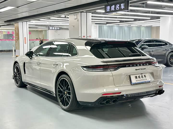 Фото 3 - Porsche Panamera