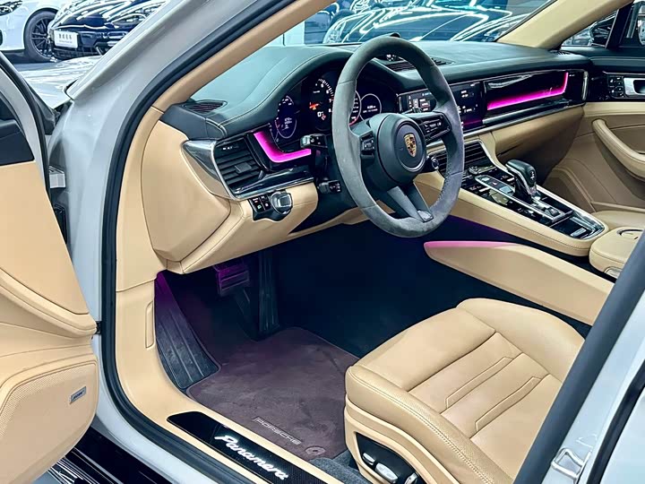 Фото 5 - Porsche Panamera