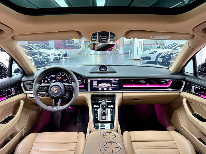 Фото 7 - Porsche Panamera