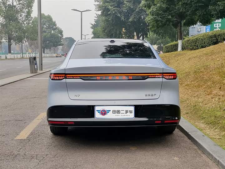 Фото 5 - Nissan N7