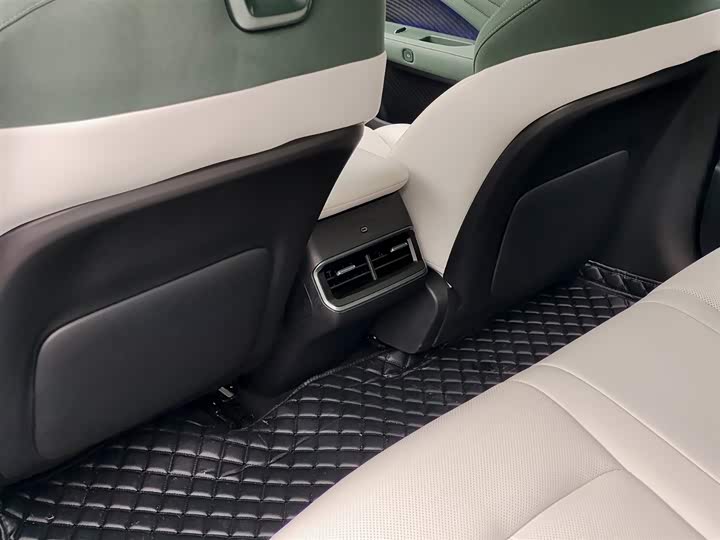 Фото 9 - Nissan N7