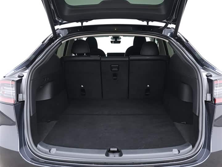 Фото 8 - Tesla Model Y