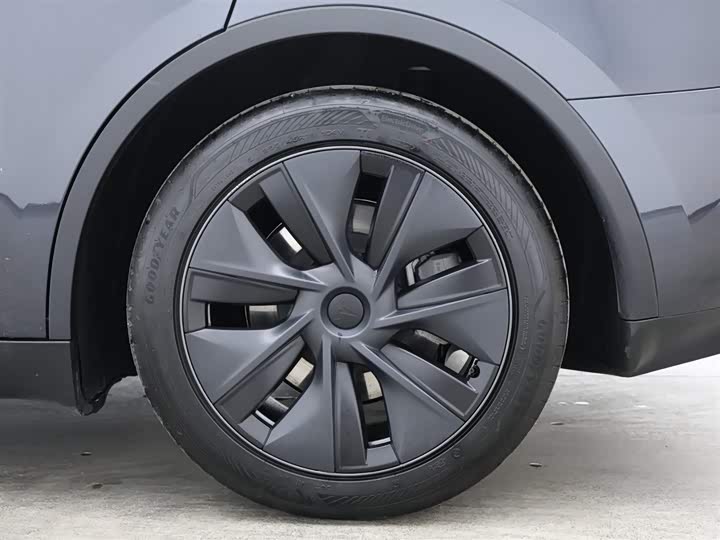 Фото 9 - Tesla Model Y