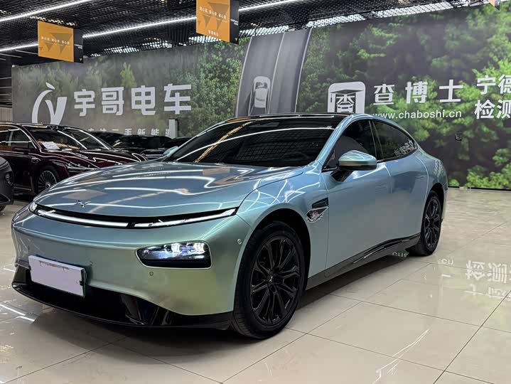 Фото 1 - XPeng P7