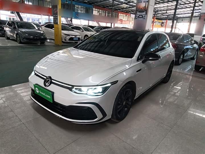 Фото 2 - Volkswagen Golf