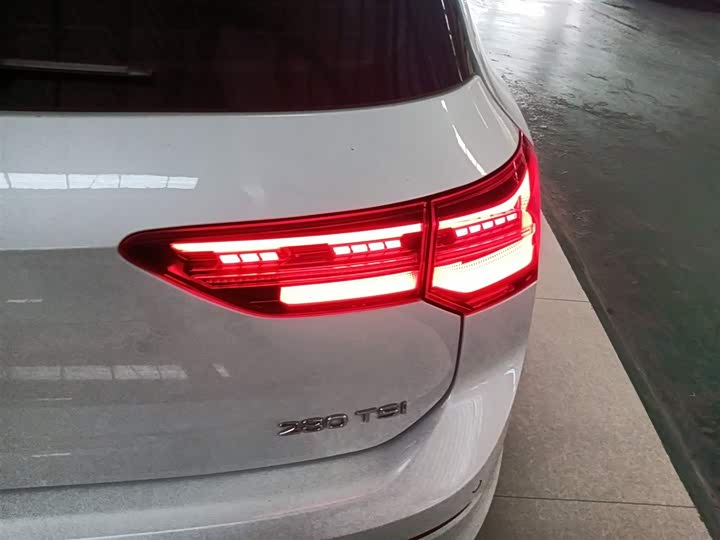 Фото 8 - Volkswagen Golf