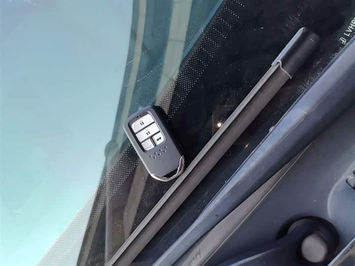 Фото 9 - Honda CR-V