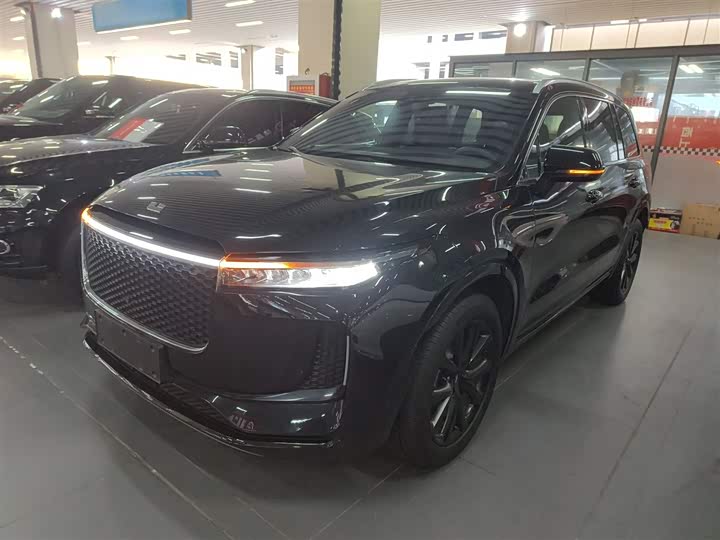 Фото 2 - LiXiang One