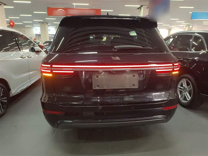 Фото 6 - LiXiang One