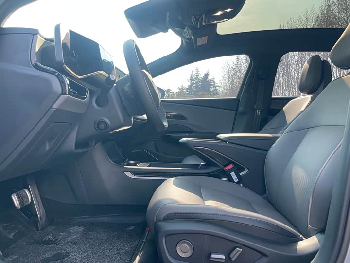 Фото 7 - Hongqi EH7