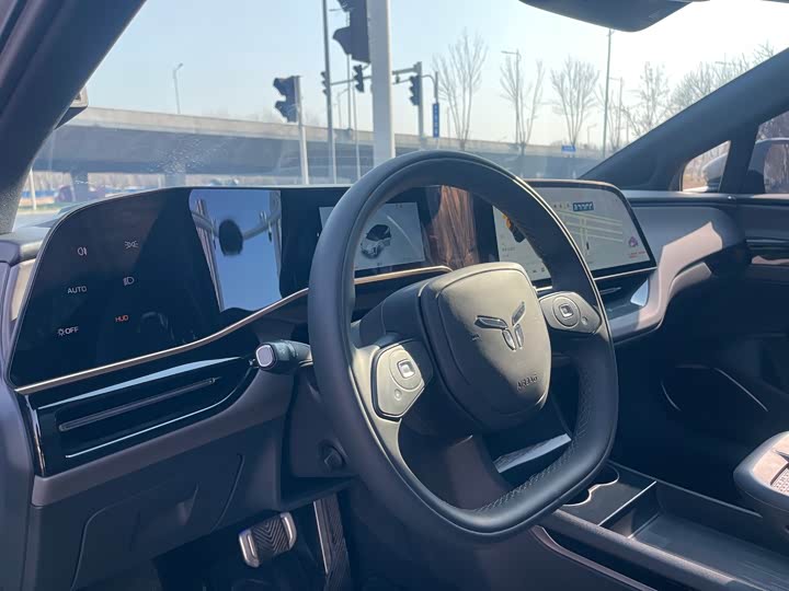 Фото 8 - Hongqi EH7