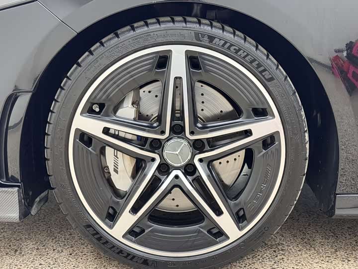 Фото 9 - Mercedes-Benz A-Class AMG