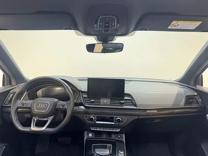 Фото 7 - Audi Q5L Sportback