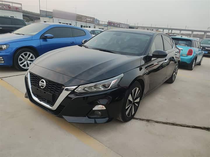 Фото 2 - Nissan Teana