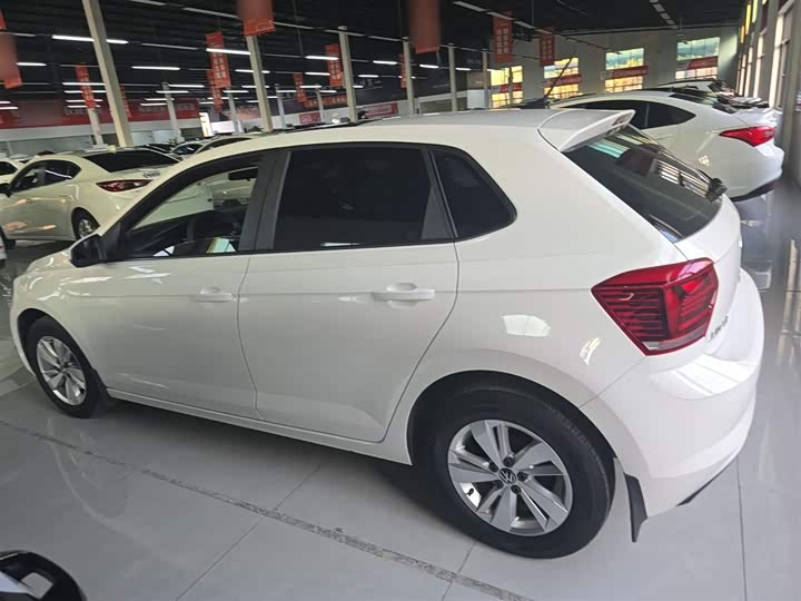 Фото 5 - Volkswagen Polo