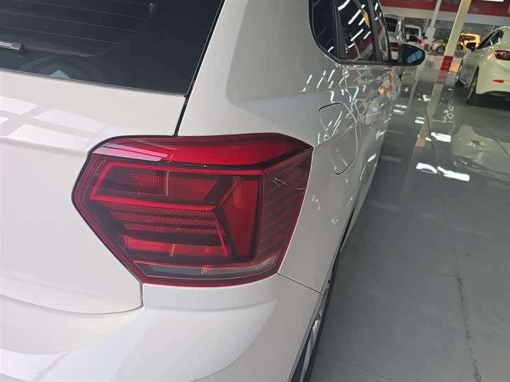 Фото 8 - Volkswagen Polo