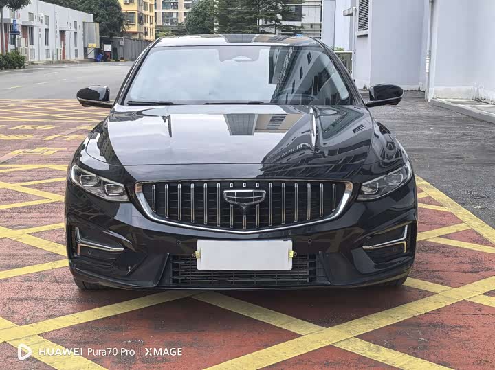 Фото 2 - Geely Preface