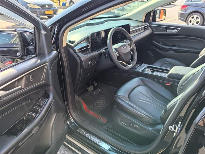 Фото 3 - Ford Edge