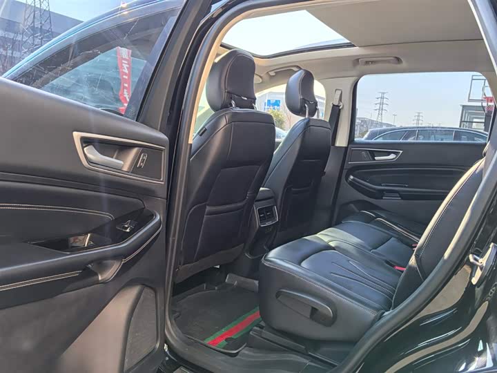 Фото 5 - Ford Edge