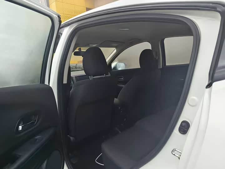 Фото 6 - Honda Vezel