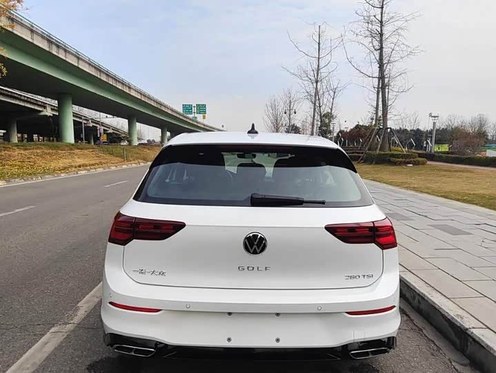 Фото 6 - Volkswagen Golf