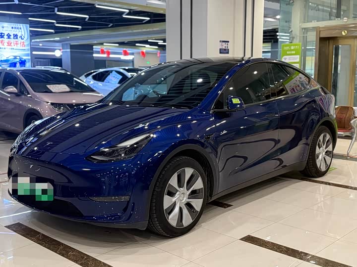 Фото 1 - Tesla Model Y