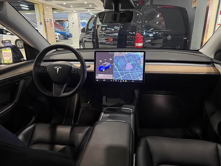 Фото 6 - Tesla Model Y