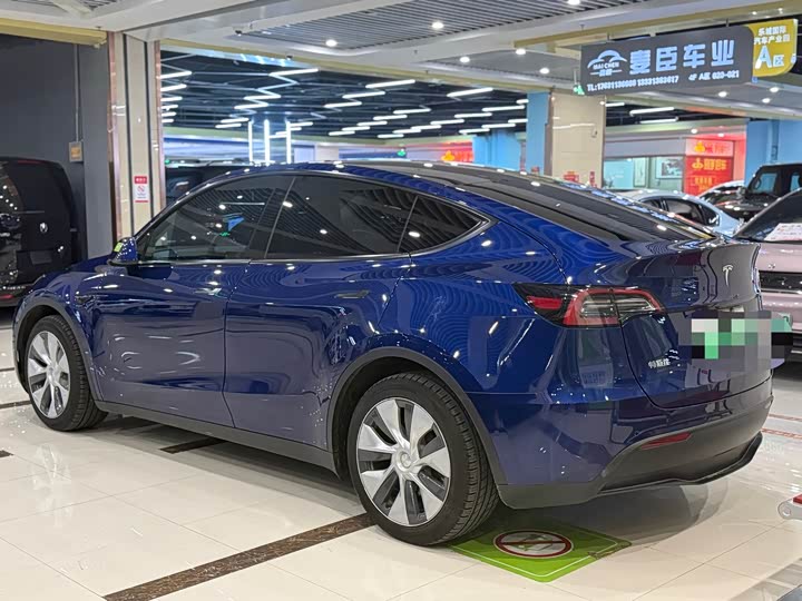 Фото 9 - Tesla Model Y