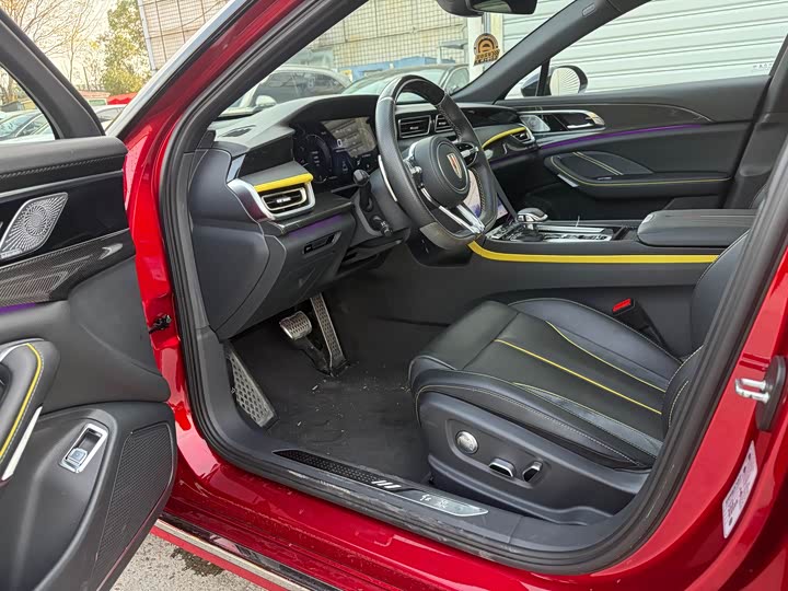 Фото 8 - Hongqi H6