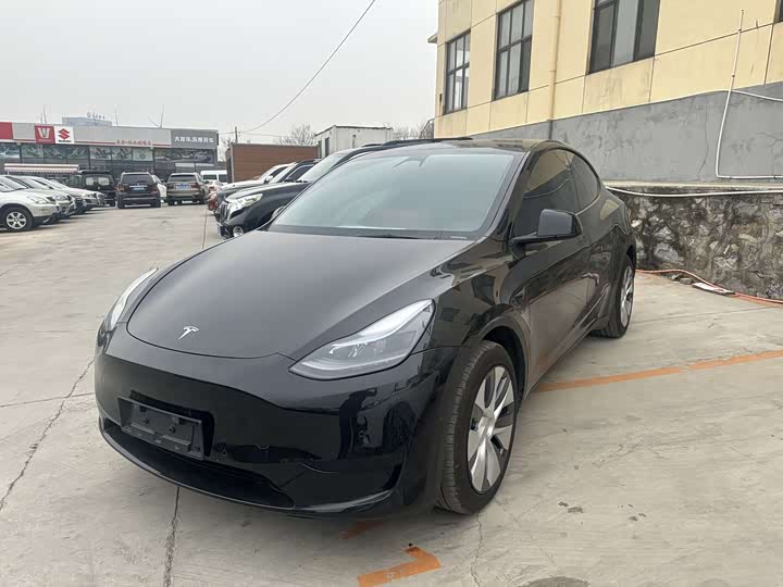 Фото 1 - Tesla Model Y