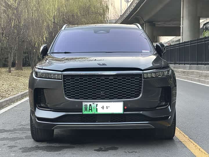 Фото 2 - LiXiang One