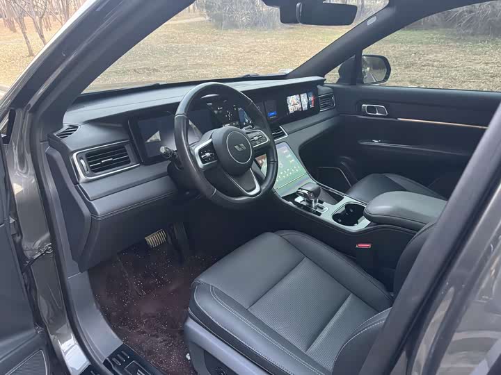 Фото 3 - LiXiang One